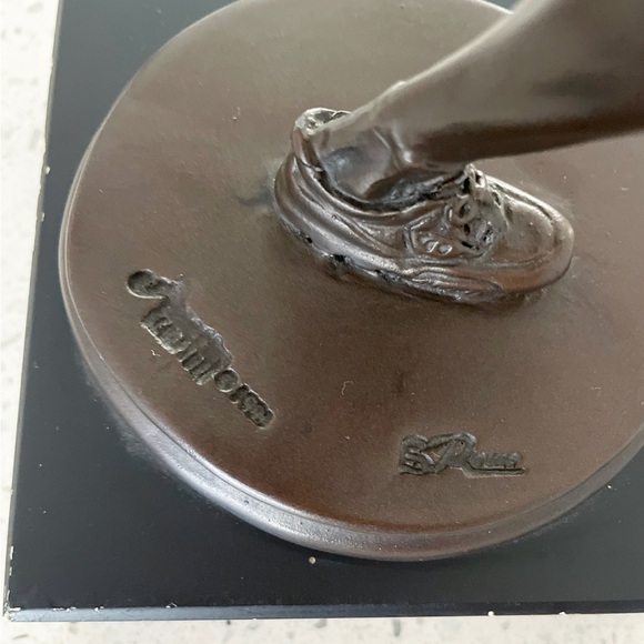 Austin Sculpture 1994 Morning Jog Bronze Paint Statue Man Vintage RARE - Picture 8 of 9